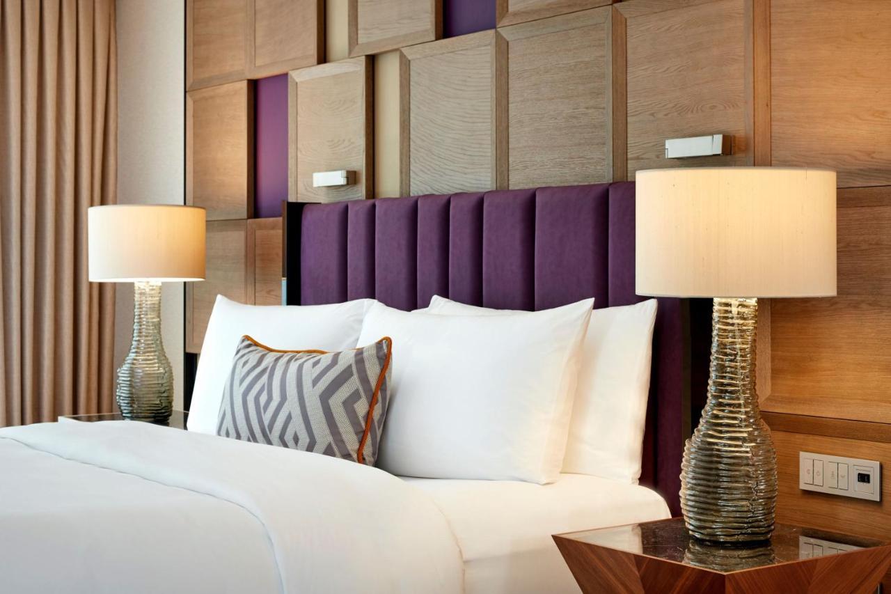Hotel The Ritz-carlton, 5*