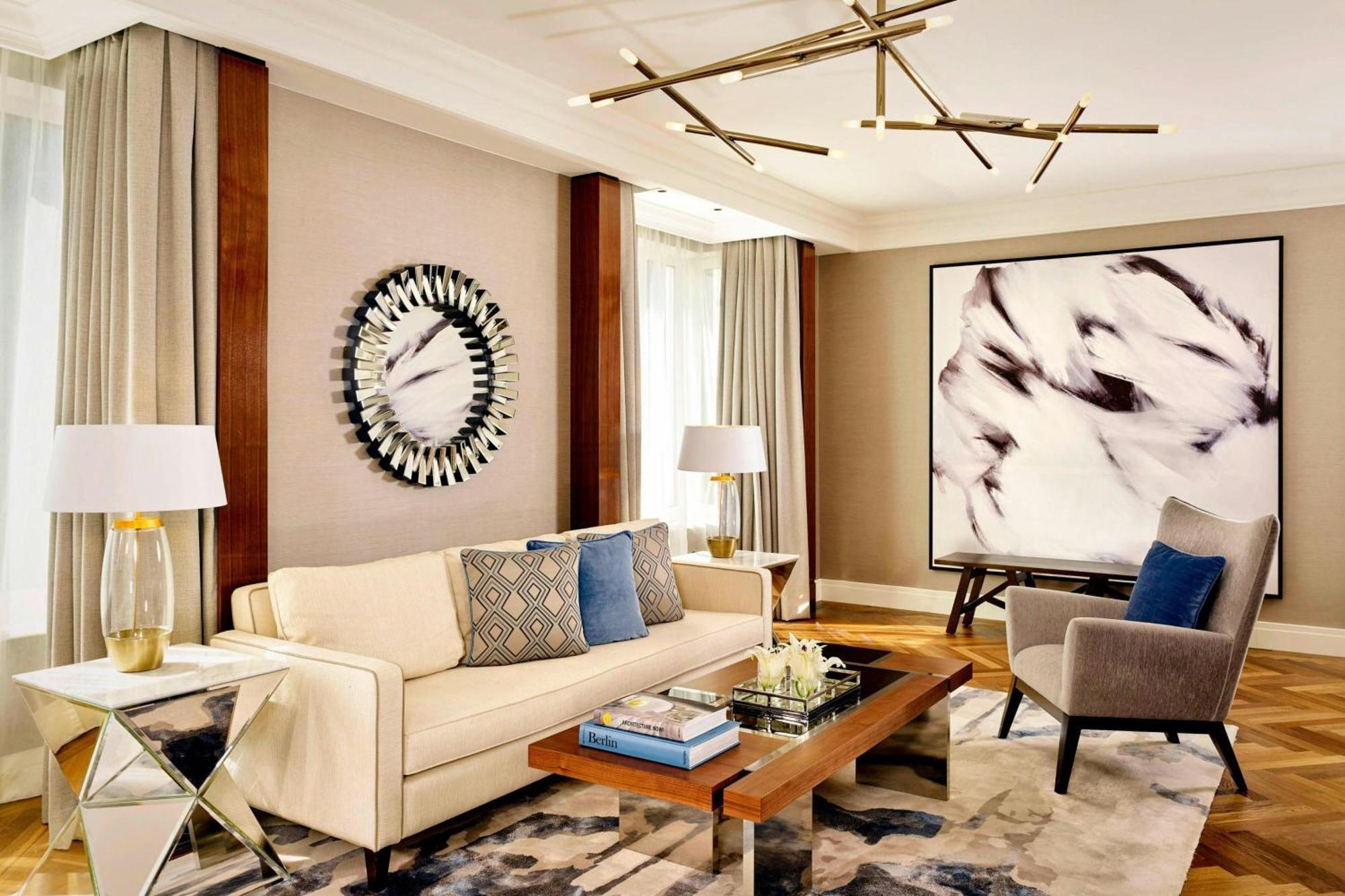 The Ritz-carlton, Hotel 5*